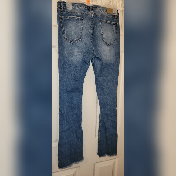 K's More Denim Distressed BootCut Jeans- Size 9 - Picture 6 of 9